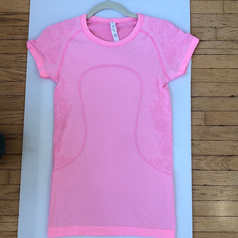 Lululemon special edition run swiftly Pink